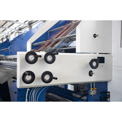 Karton karton fluit laminatie plakmachine met multifunctioneel rek