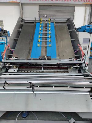 Gfs 200m/min High Speed Flute Laminator Machine met overlappende voeding en servo-besturing voor bord