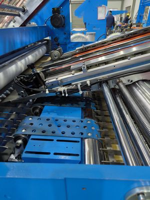 Elektrisch aangedreven 5voudige plaat tot plaat lamineermachine voor 300gm-10mm karton en B E FLUTE