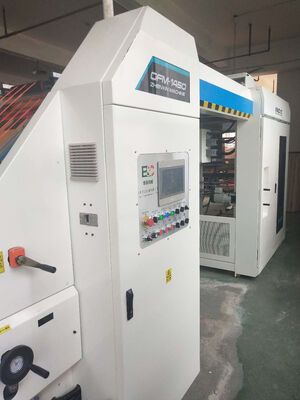 Koud of warm lamineeren Gekrompen plaatlamineersysteem Aangedreven door 30 kW machinevermogen