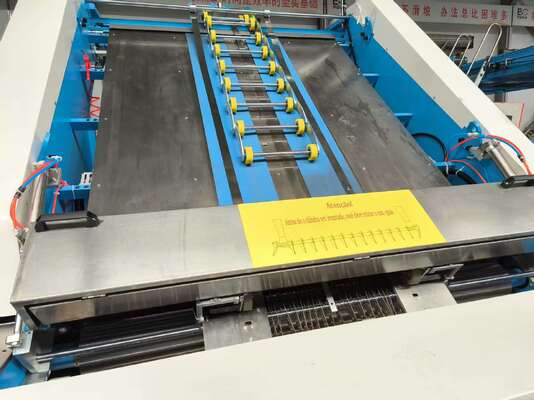 High Speed Flute Laminator Machine Automatische gegolfde papieren flute lamineermachine voor kartonnen doos maken industrie