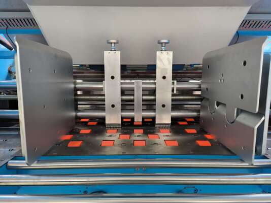 Hoge Snelheid Fluit Laminator Machine Biedt Kartonnen Doos Productie met Verminderd Lijmverbruik en Geen Voer Druksysteem