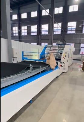 Golfkartonpapier Montagemachine Kartonpapier Automatisch lamineren Hoge snelheid