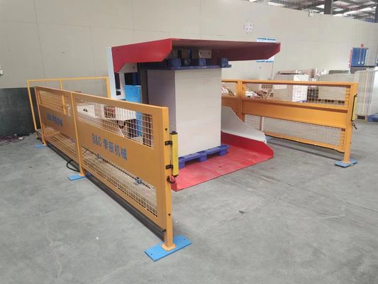 Efficiënt draaien pallets met automatische stapler Pile Turner Machine uitlijnen en stof verwijderen