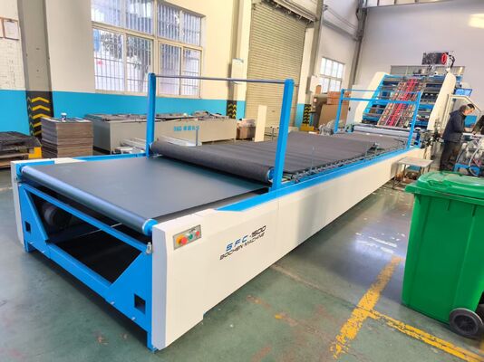 High Speed Sheet To Sheet 5ply Flute Laminating Machine met servo-besturing voor het lamineren van gegolfd papier in multi-ply-configuraties
