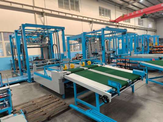Auto Flip Flop Stacker Machine ontworpen om de productie van golfkarton te verbeteren door het automatiseren van het papier tellen, draaien en stapelen